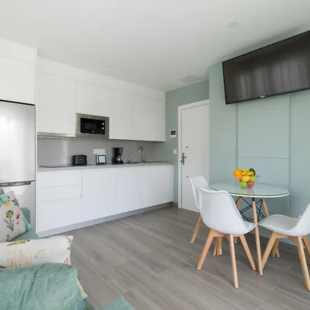 Apartment Victoria Building By Canariasgetaway