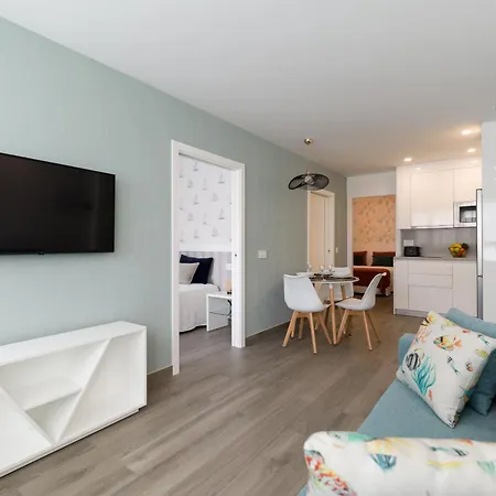 Apartment Victoria Building By Canariasgetaway
